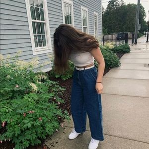 Meet your Posher, Lola